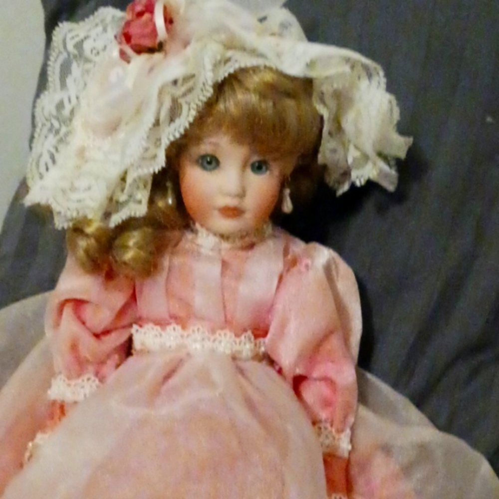 Ceramic girl absolutely beautiful